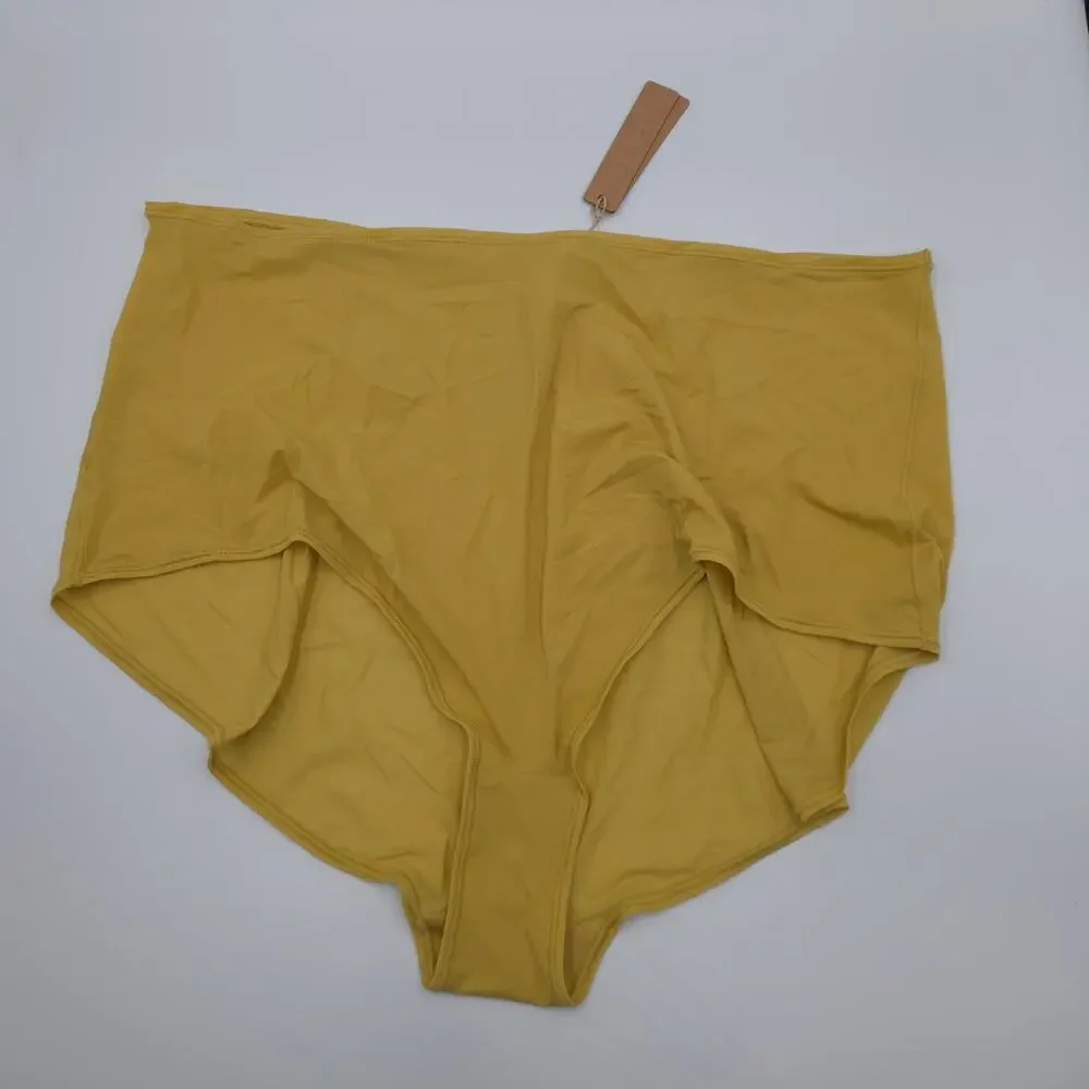 Skims Bundle of Three Naked Boy Short in Onyx Sienna Topaz Size 4X